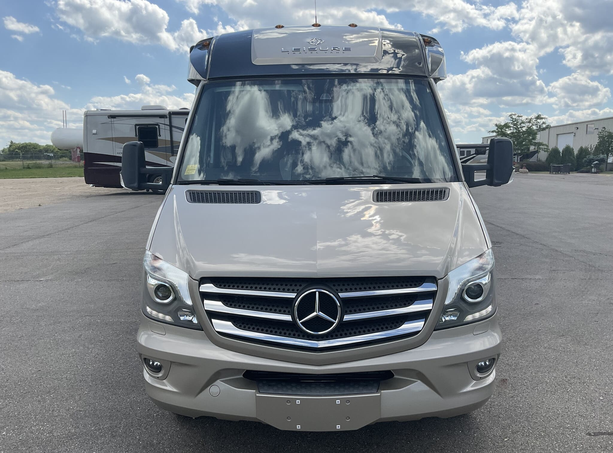 2019 Leisure Travel Serenity S24CB - Image 17