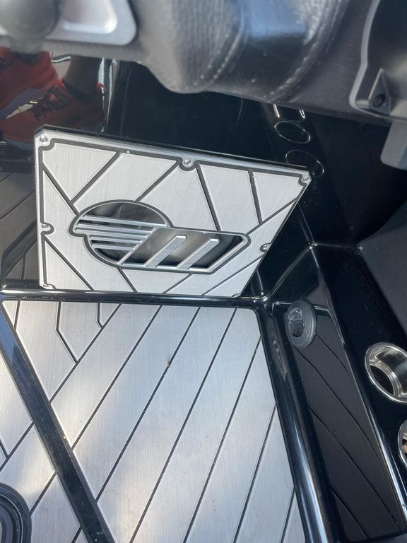 2018 Malibu Boats 24 MXZ - Image 17