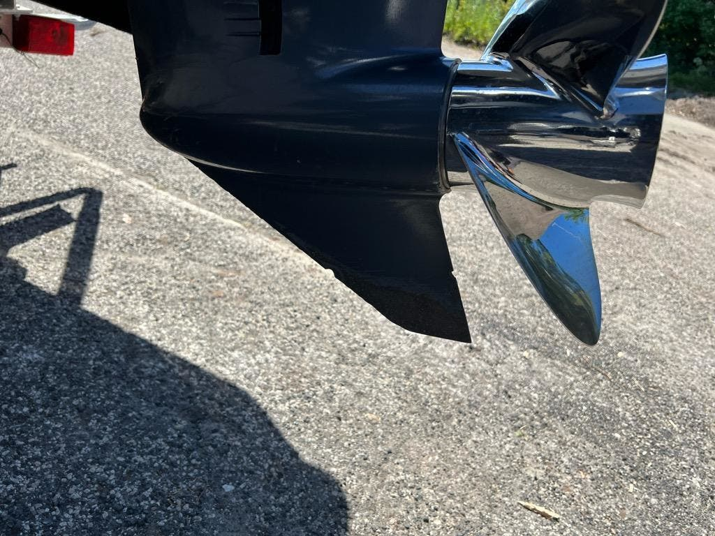 2018 Pursuit DC 265 - Image 11