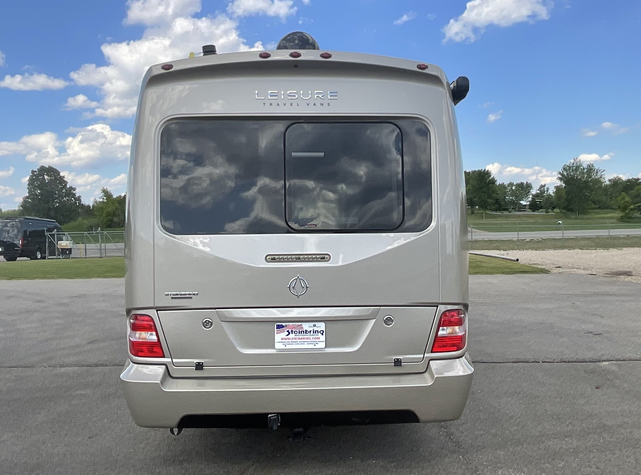2019 Leisure Travel Serenity S24CB - Image 18