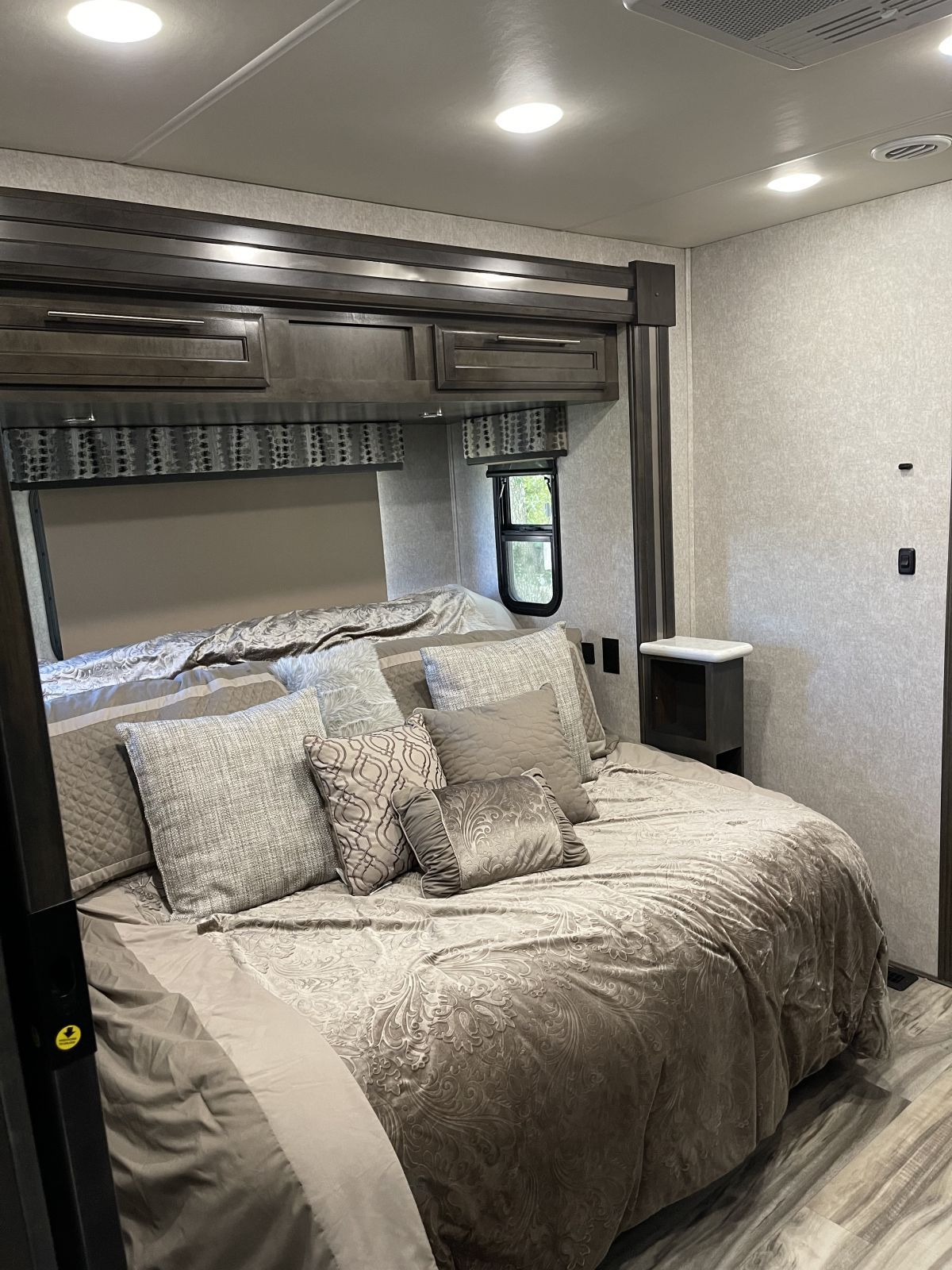 2020 Forest River Georgetown GT7 36D - Image 17