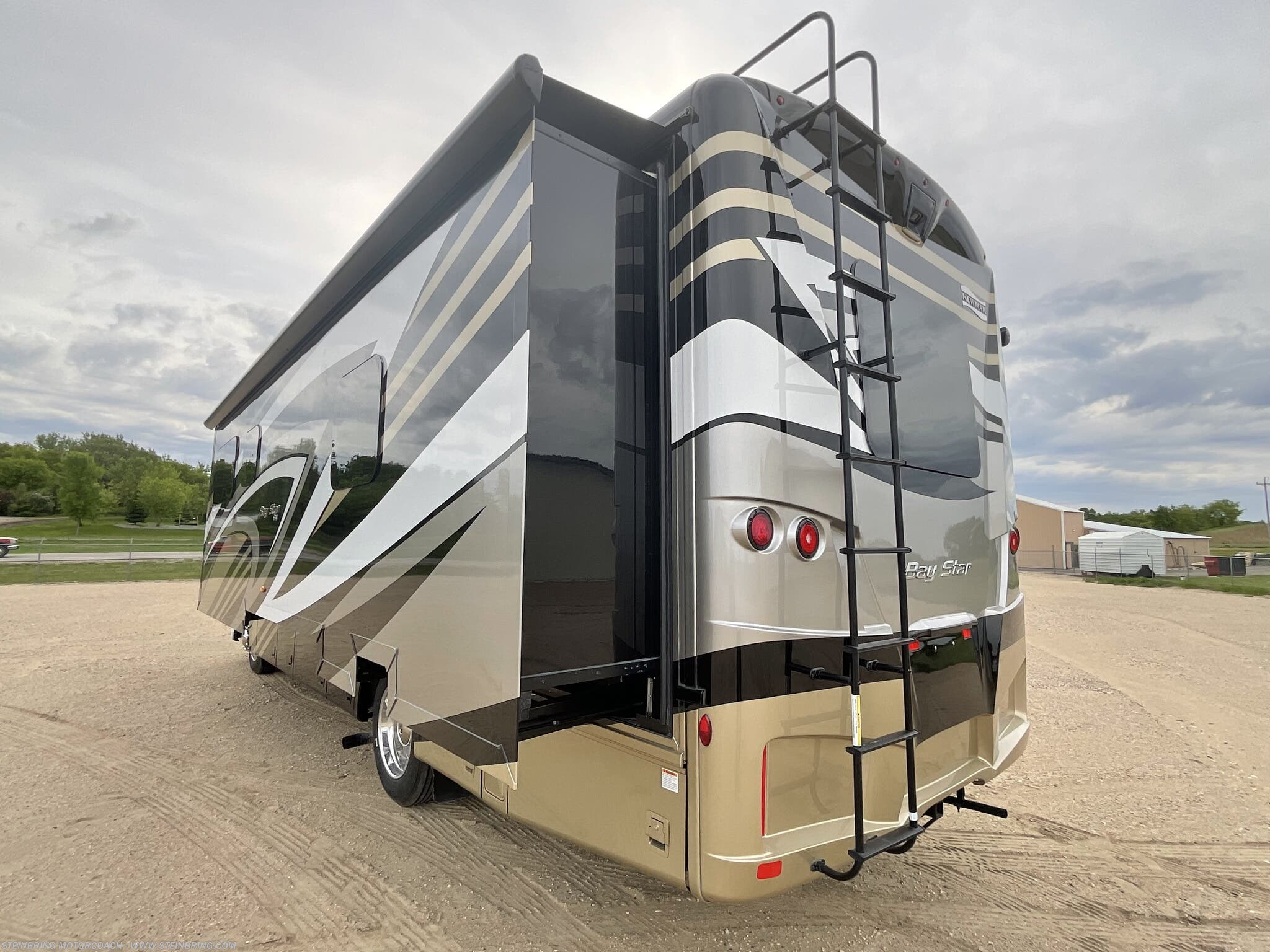 2022 Newmar Bay Star 3014 - Image 19