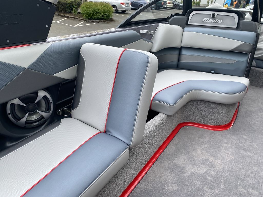 2017 Malibu Boats 23 LSV - Image 11