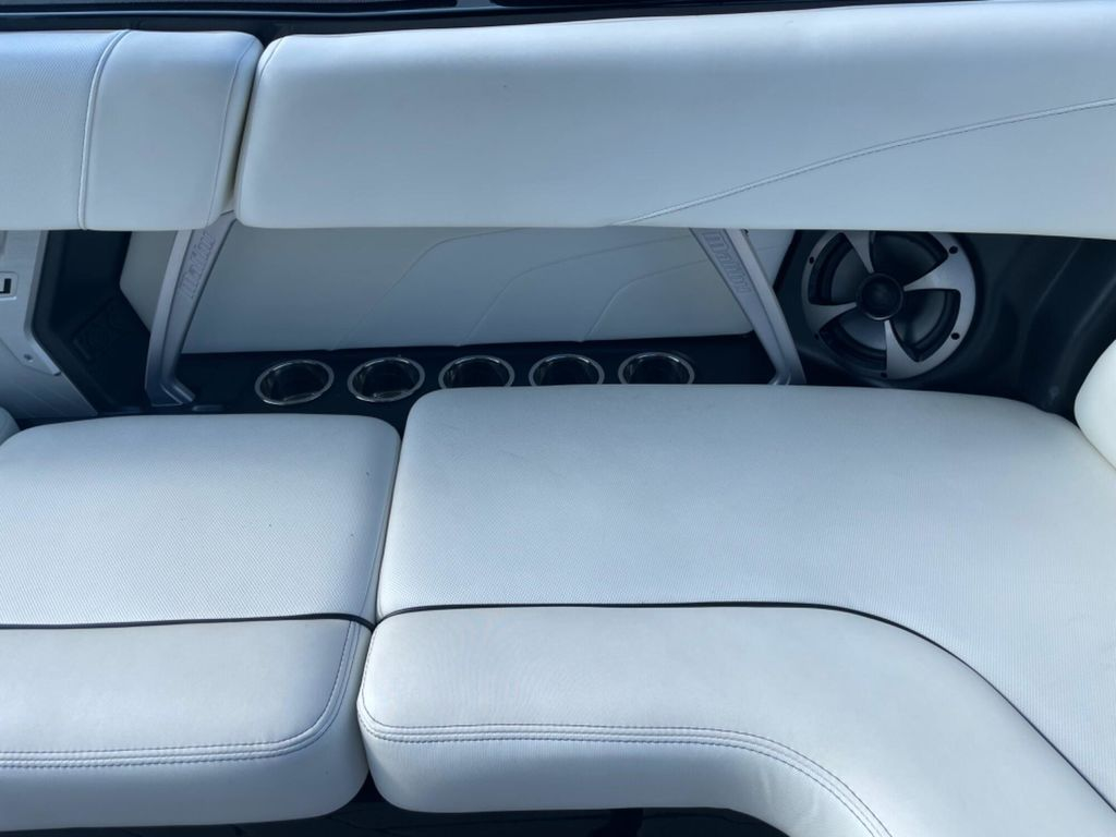 2018 Malibu Boats 24 MXZ - Image 18