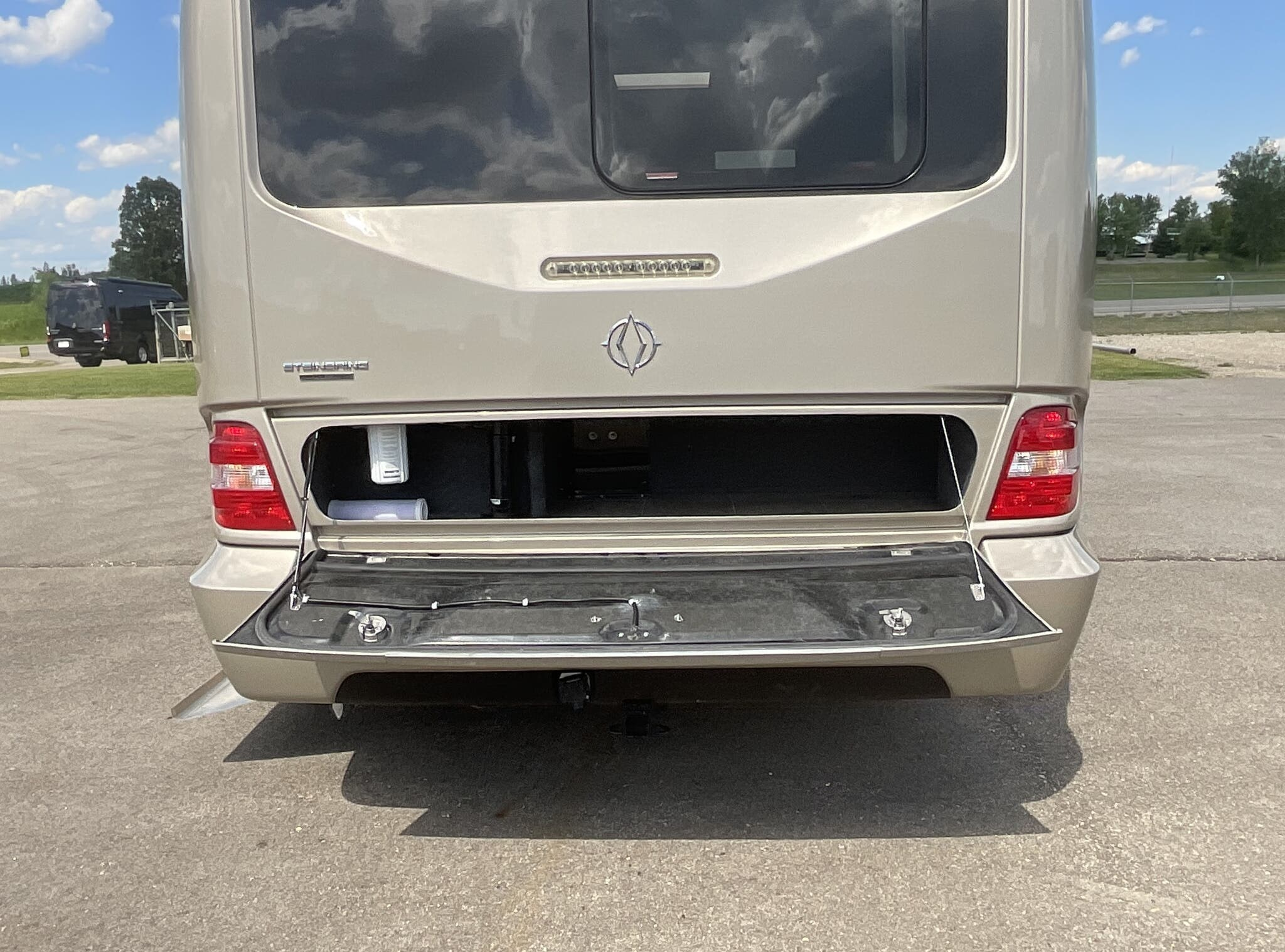 2019 Leisure Travel Serenity S24CB - Image 19