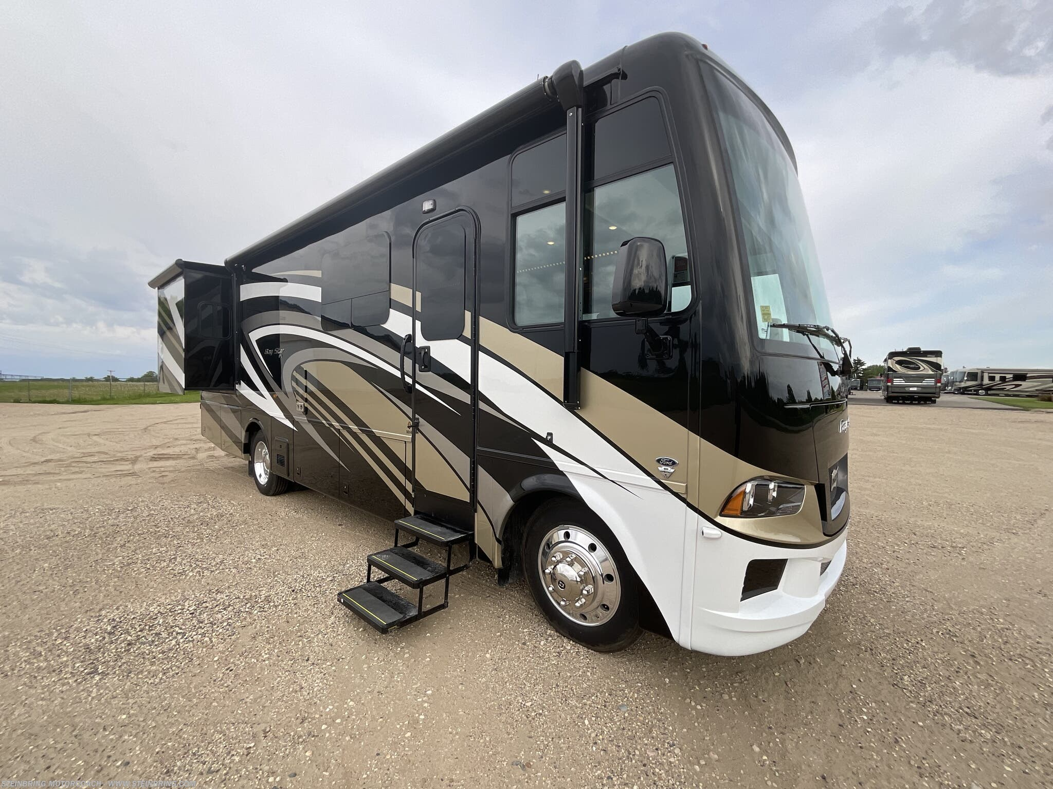 2022 Newmar Bay Star 3014