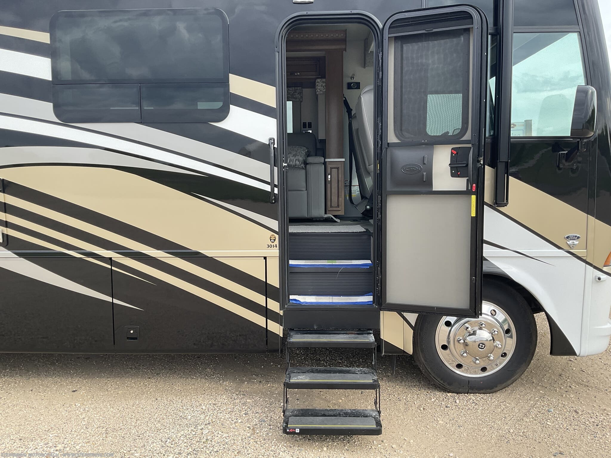 2022 Newmar Bay Star 3014 - Image 21