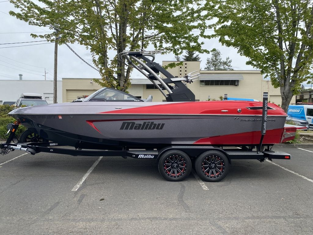 2017 Malibu Boats 23 LSV - Image 16