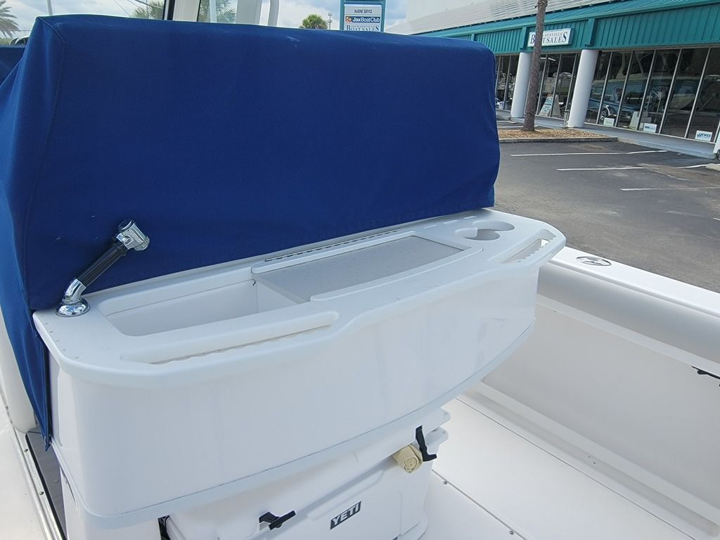 2020 Everglades 255CC - Image 19