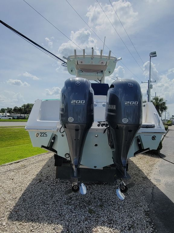 2020 Everglades 255CC - Image 22