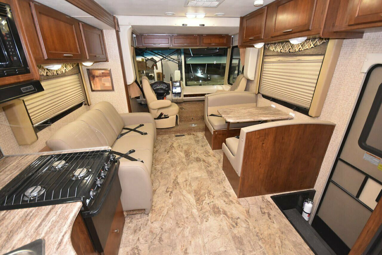 2015 Coachmen Pursuit 33BH - Image 29
