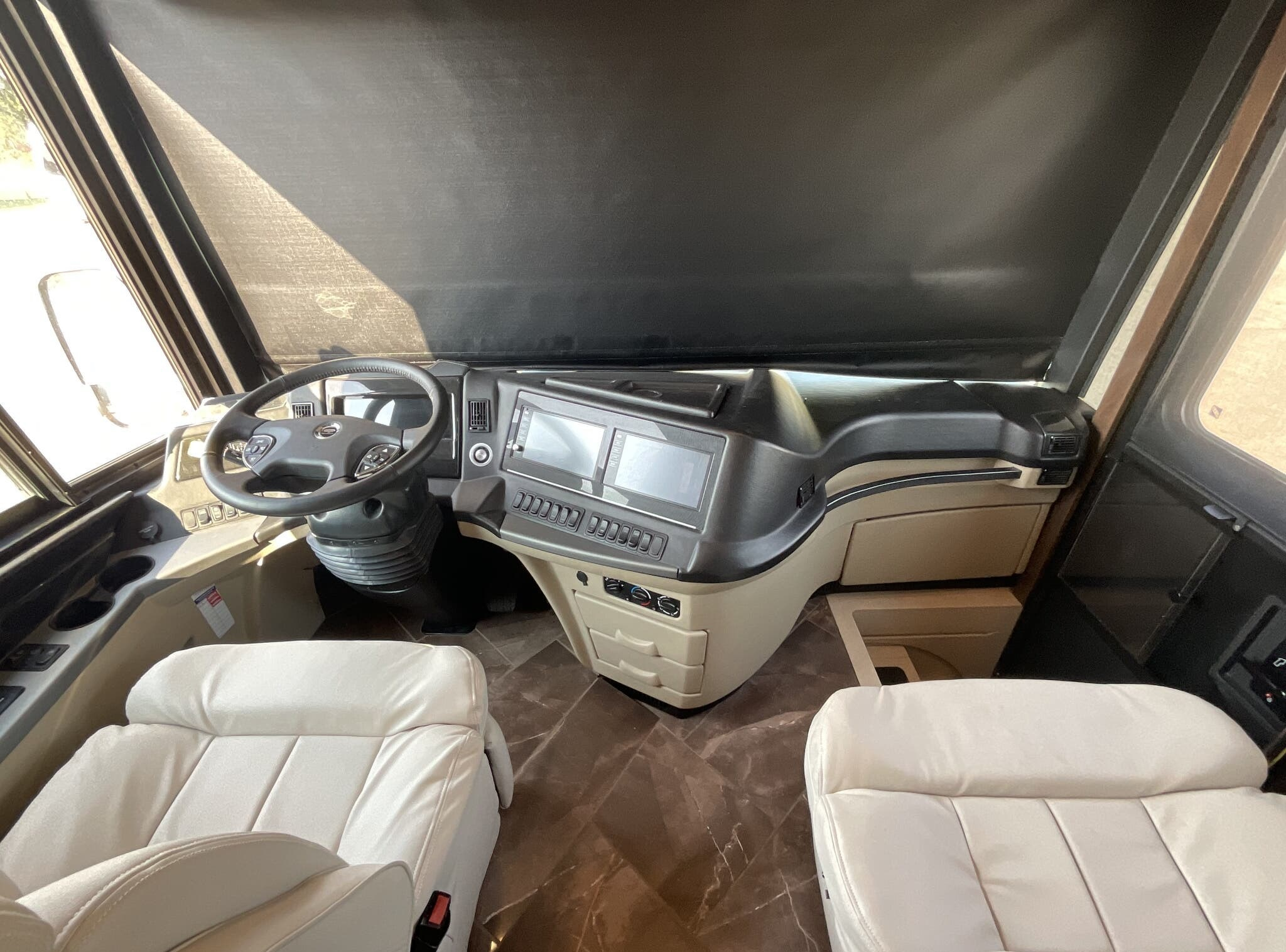 2018 Newmar New Aire 3341 - Image 28