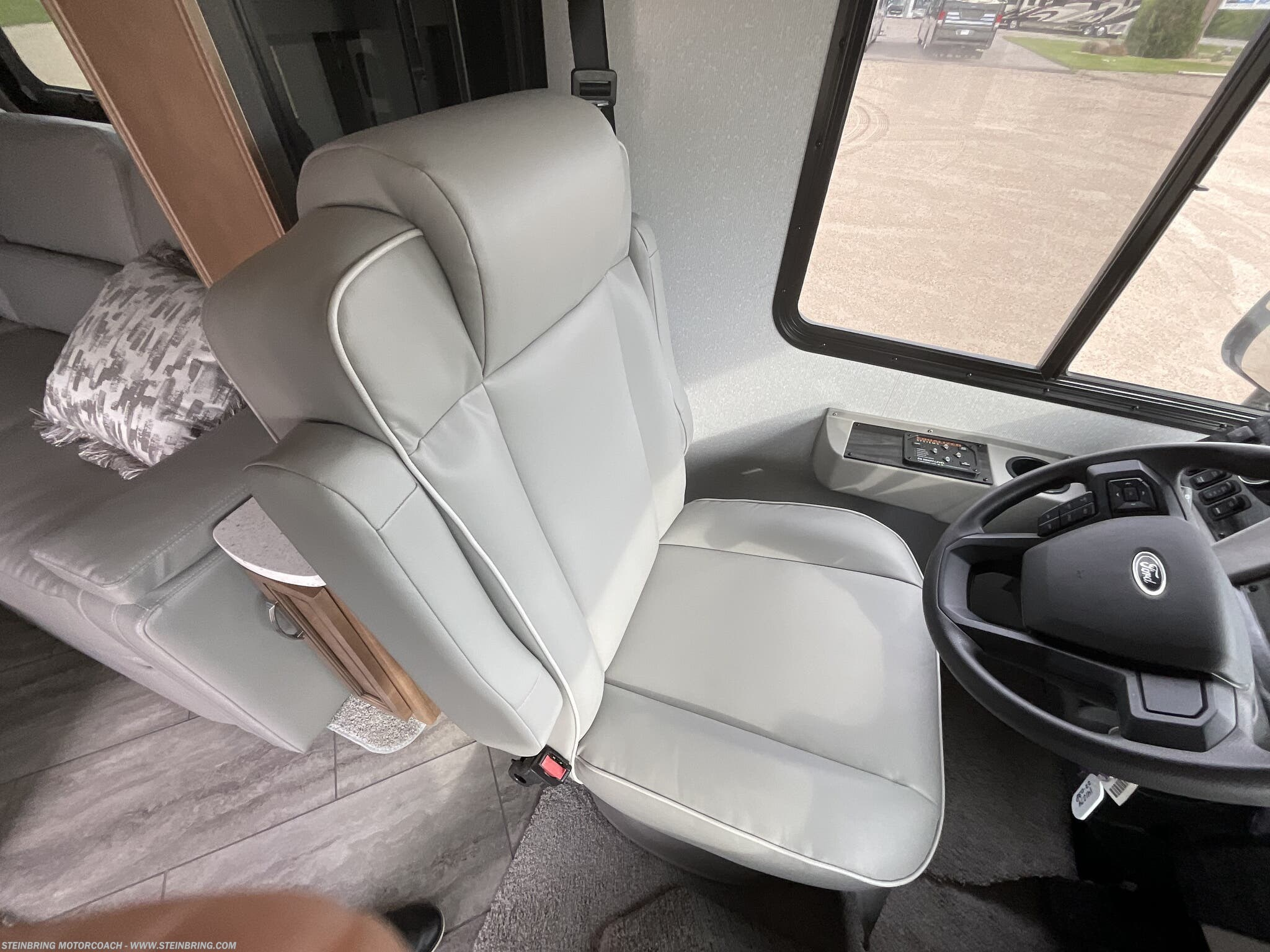 2022 Newmar Bay Star 3014 - Image 27