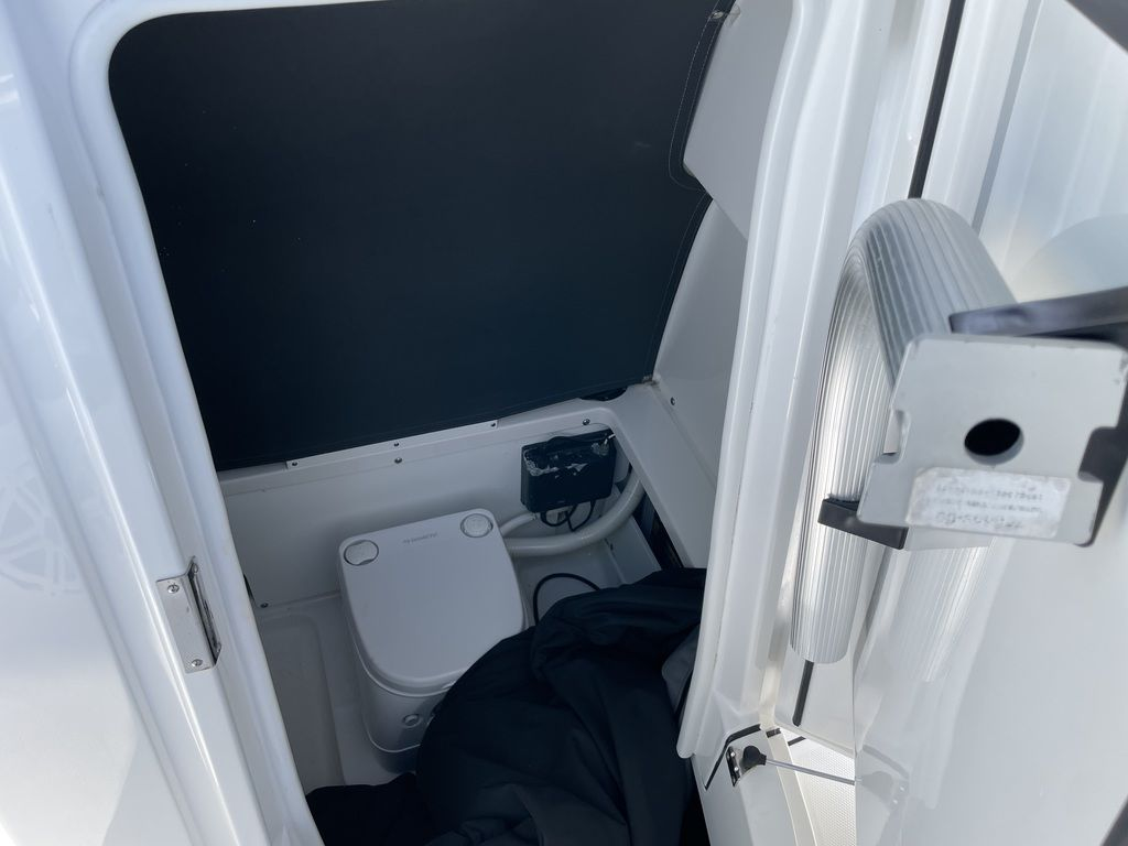 2018 Blackfin 242CC - Image 27