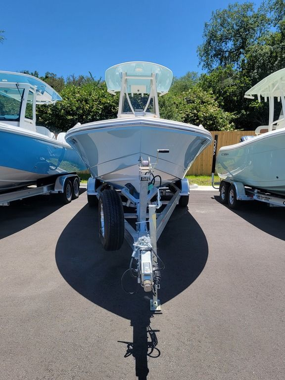 2018 Pathfinder Boats 2600 TRS - Image 2