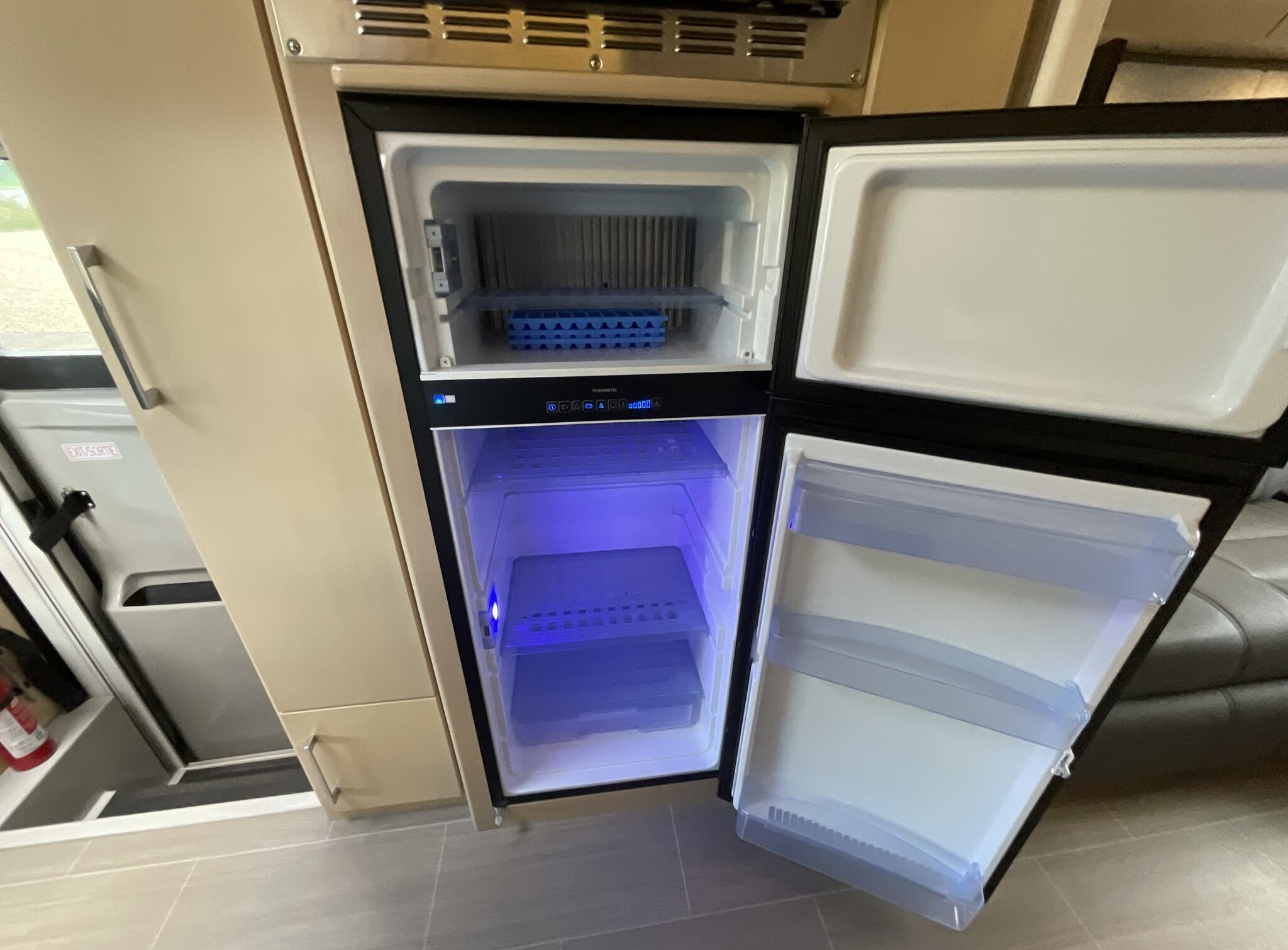 2019 Leisure Travel Serenity S24CB - Image 29