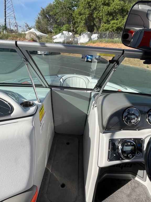 2021 Sanger V 215 SURF - Image 29