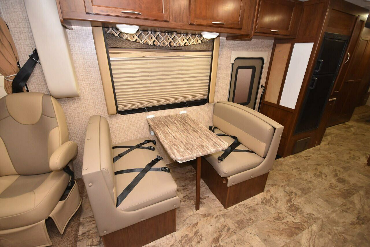 2015 Coachmen Pursuit 33BH - Image 32