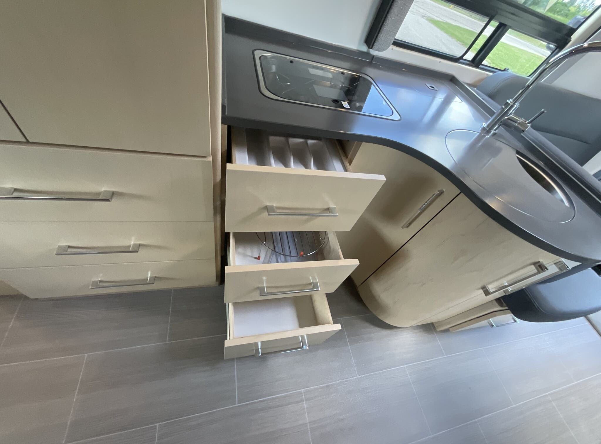 2019 Leisure Travel Serenity S24CB - Image 30