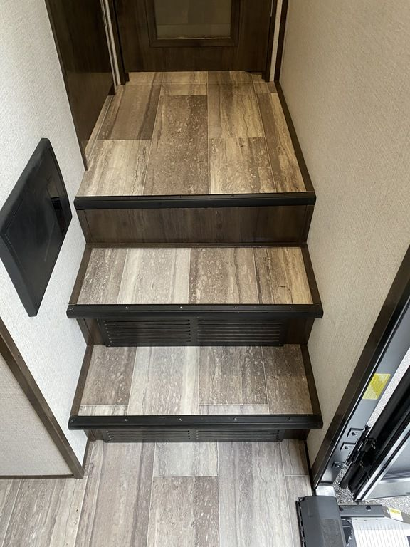 2022 Dutchmen Voltage 4145 - Image 30