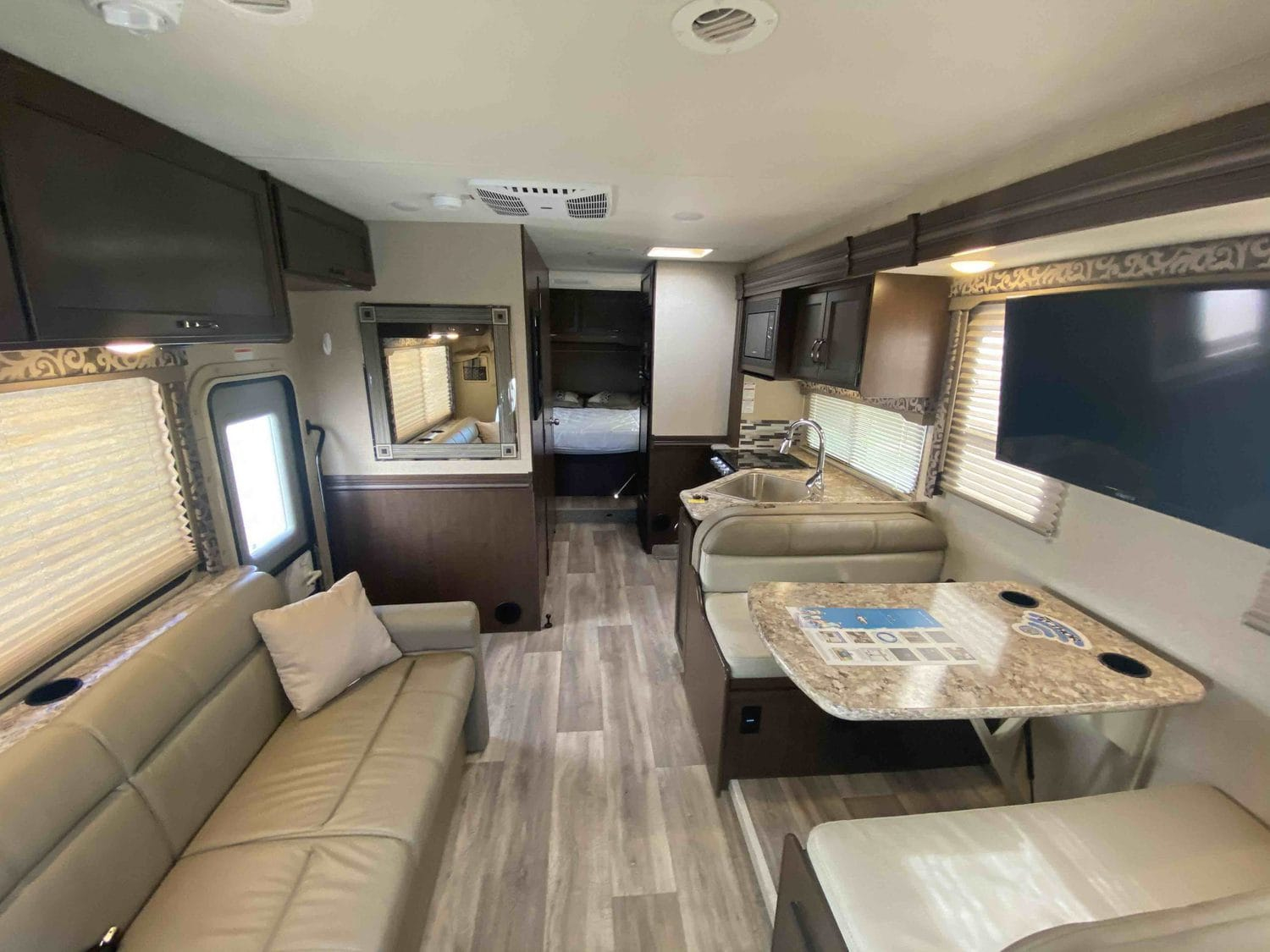 2019 Four Winds 28Z - Image 32