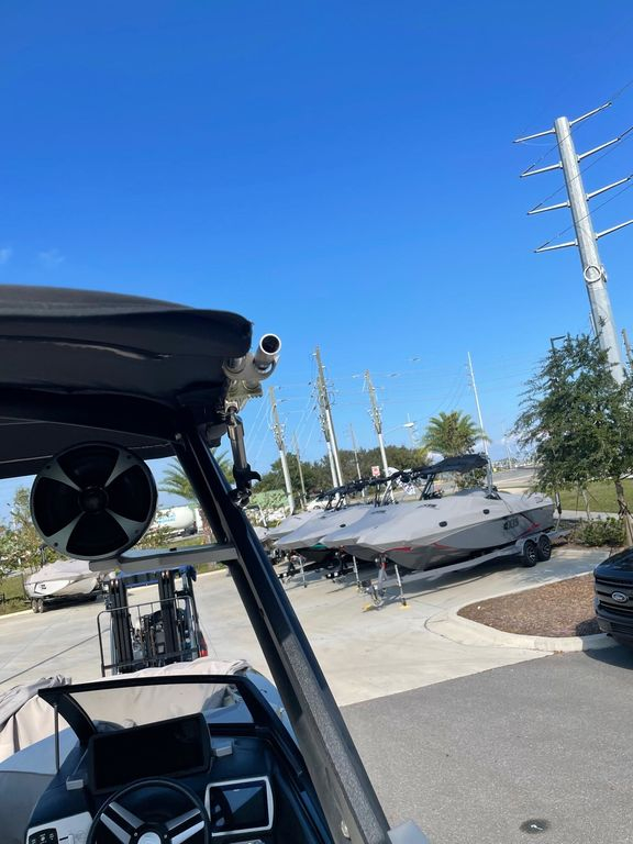 2018 Malibu Boats 24 MXZ - Image 31