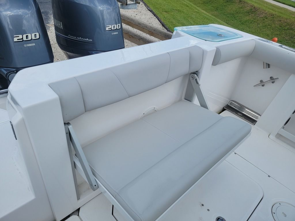 2020 Everglades 255CC - Image 4