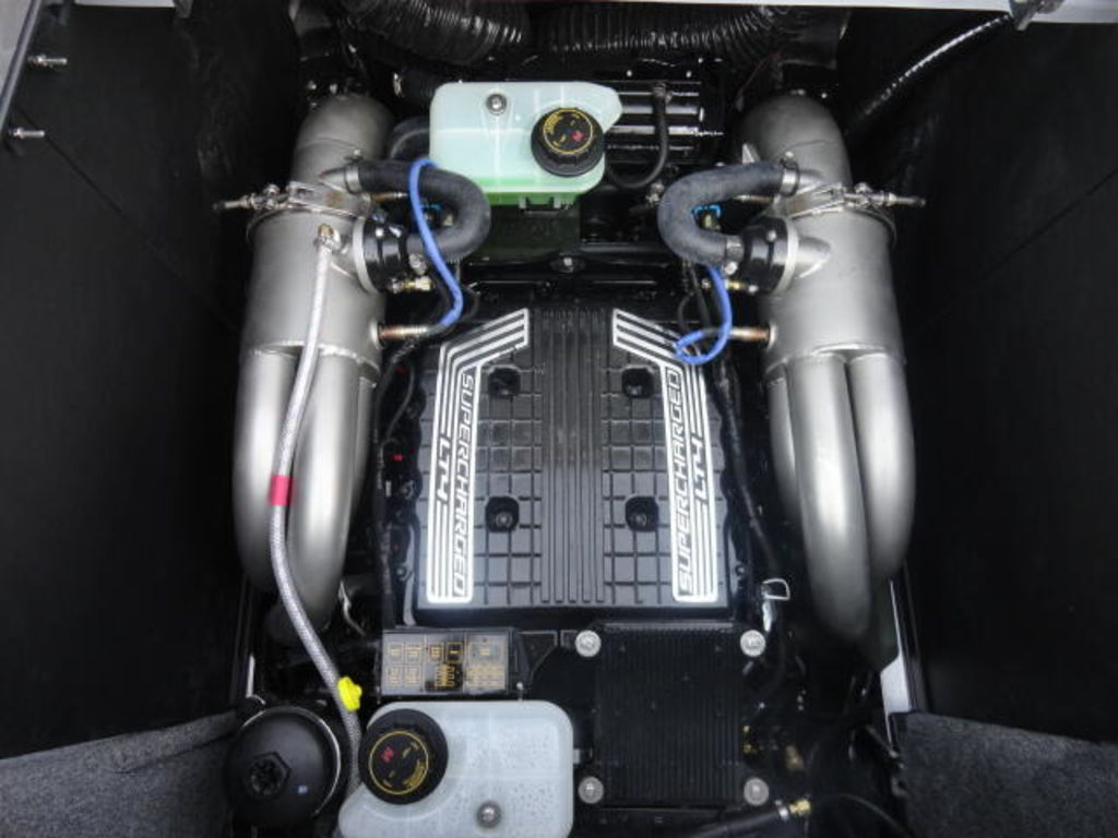 2021 Malibu Boats M240 - Image 7