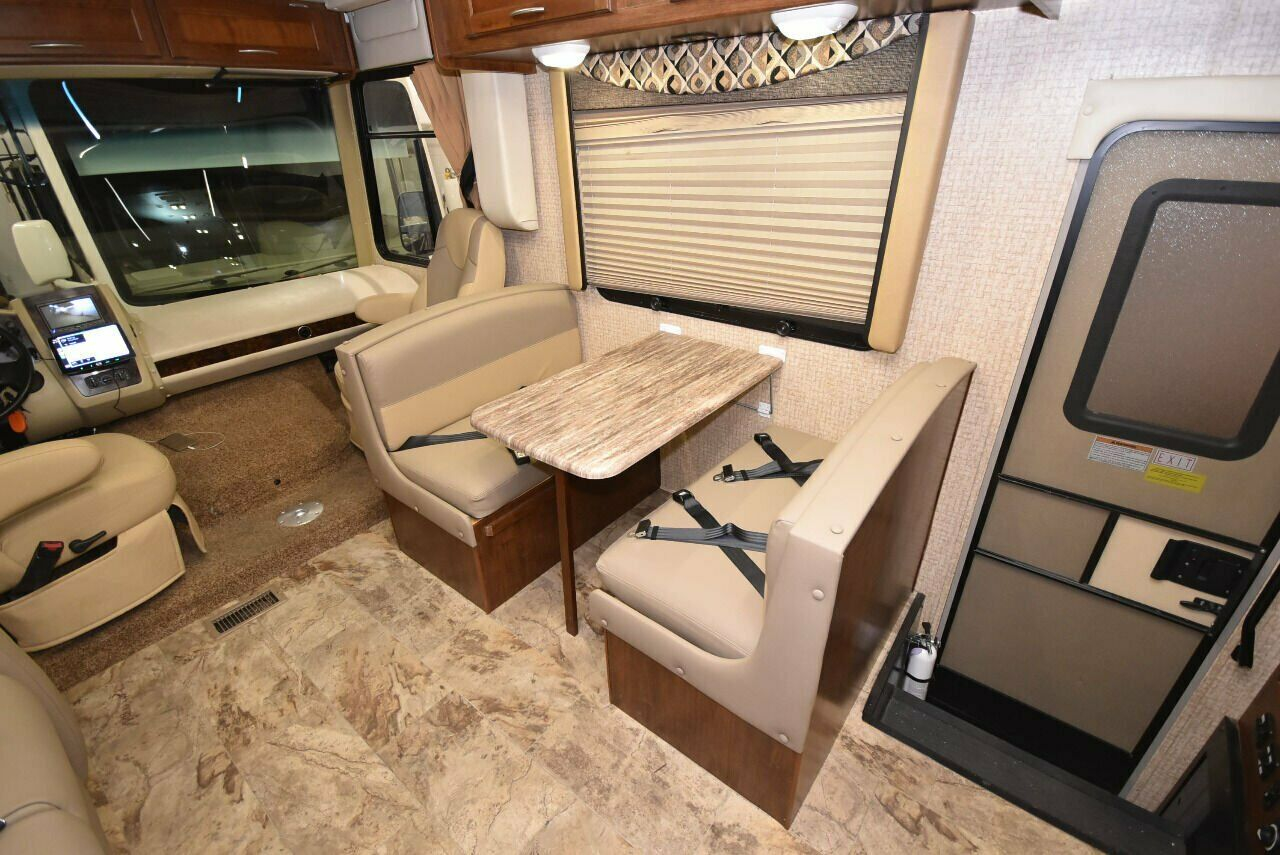 2015 Coachmen Pursuit 33BH - Image 34