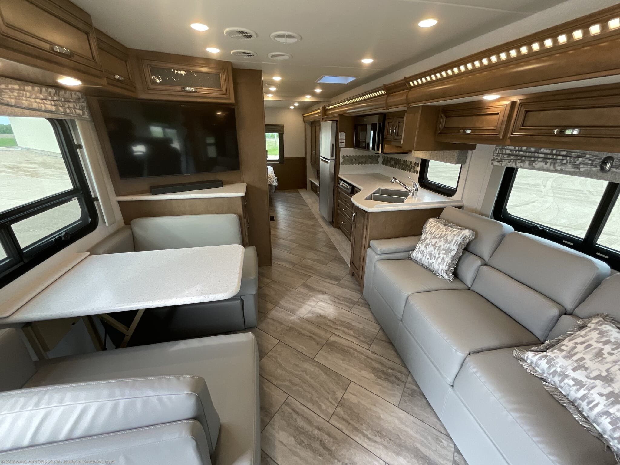 2022 Newmar Bay Star 3014 - Image 33