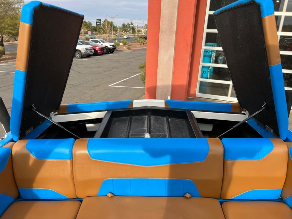 2019 Malibu Boats 23 LSV - Image 13