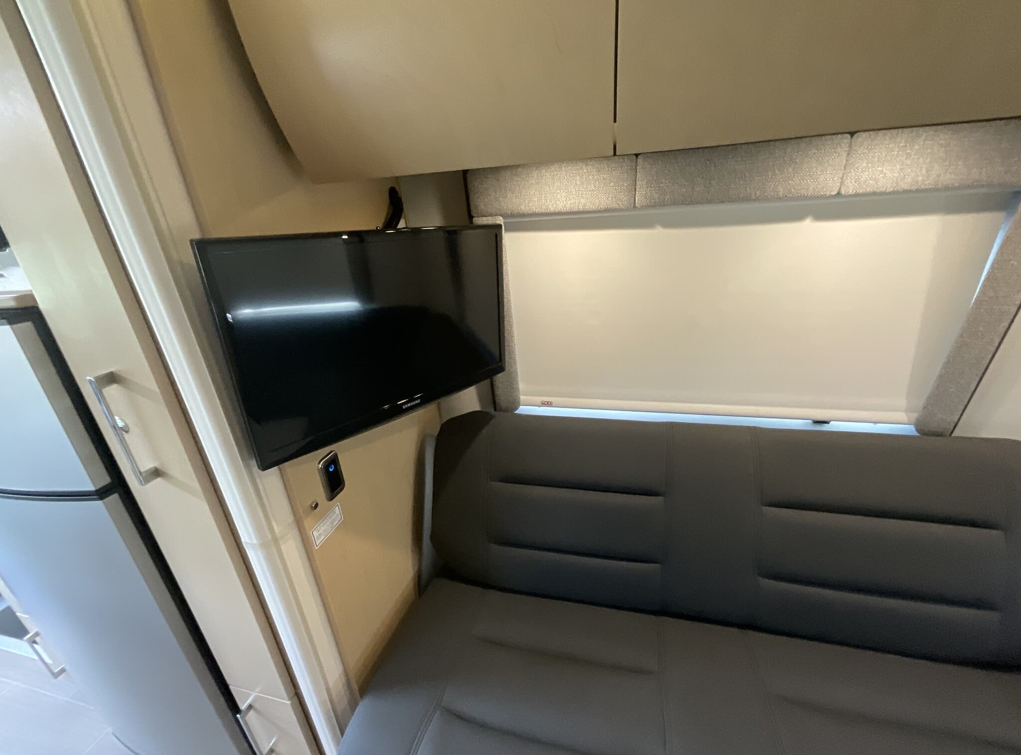 2019 Leisure Travel Serenity S24CB - Image 35