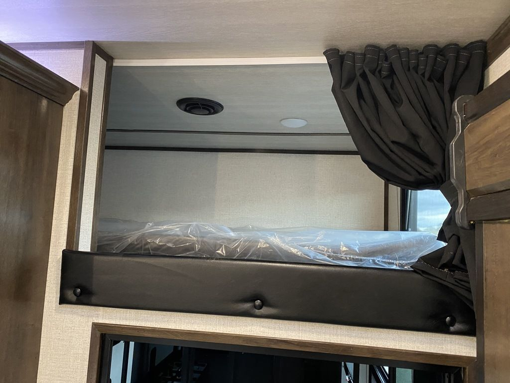 2022 Dutchmen Voltage 4145 - Image 35