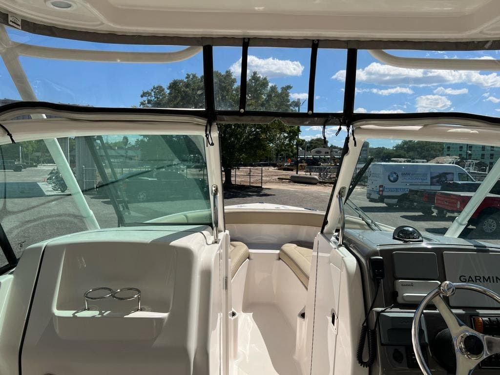 2018 Pursuit DC 265 - Image 29