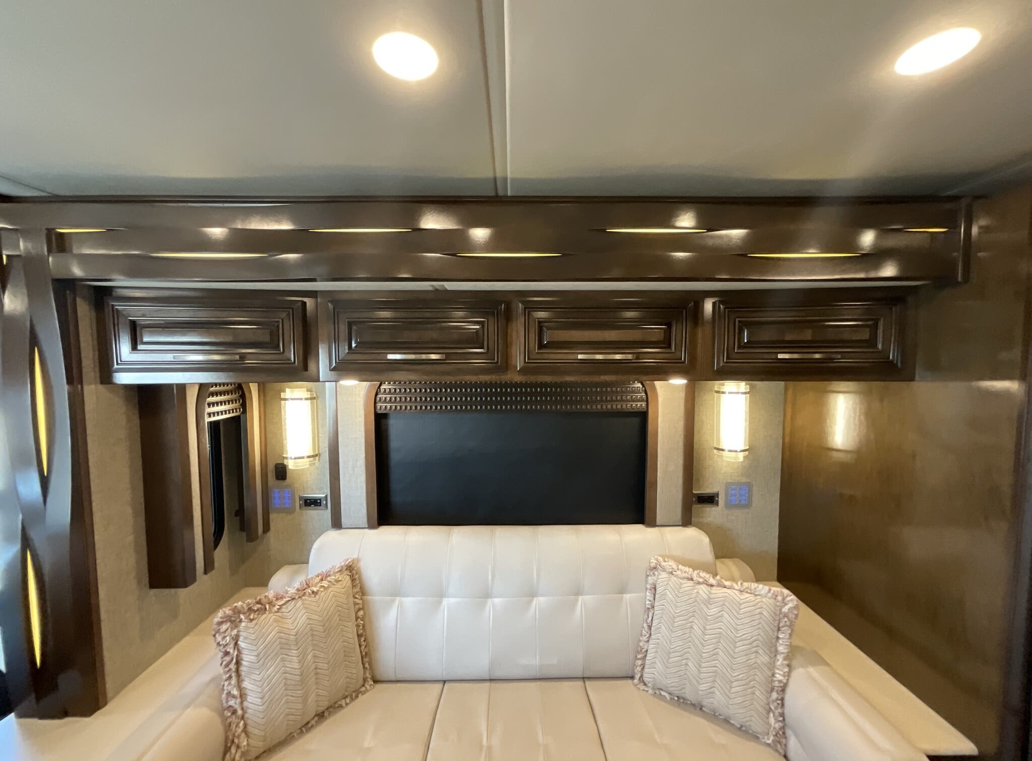 2018 Newmar New Aire 3341 - Image 38