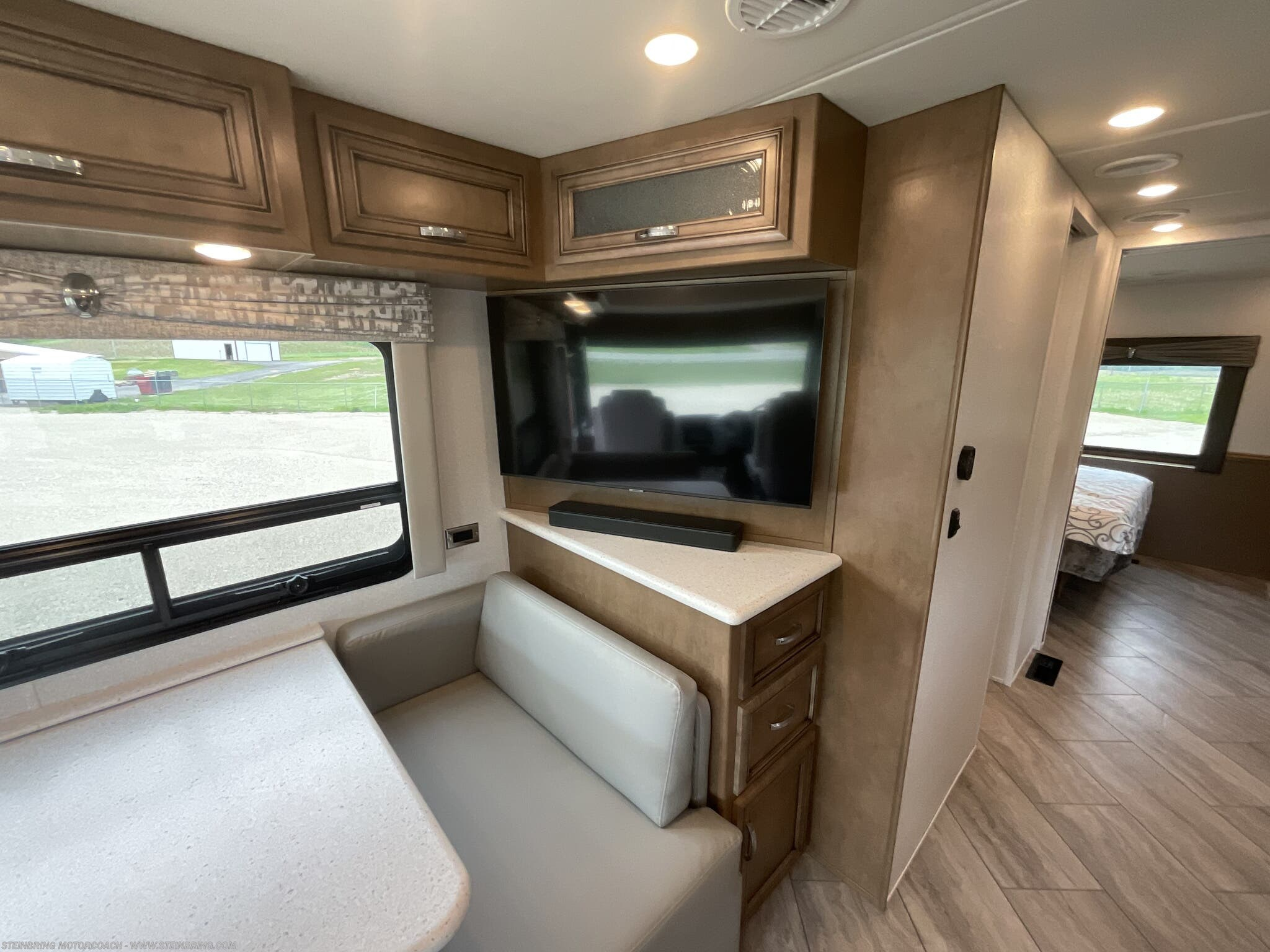 2022 Newmar Bay Star 3014 - Image 37