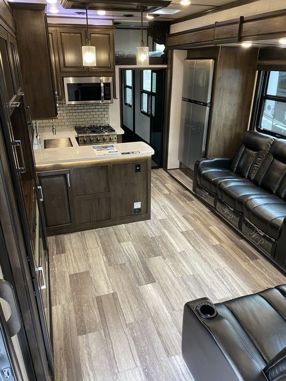 2022 Dutchmen Voltage 4145 - Image 41