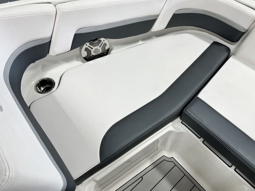 2019 Chaparral 191 Suncoast - Image 6