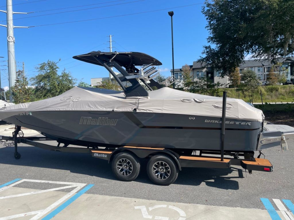 2018 Malibu Boats 24 MXZ - Image 7