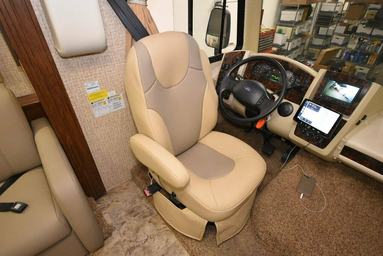 2015 Coachmen Pursuit 33BH - Image 45