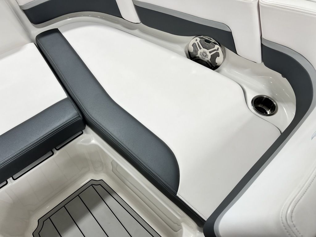 2019 Chaparral 191 Suncoast - Image 8