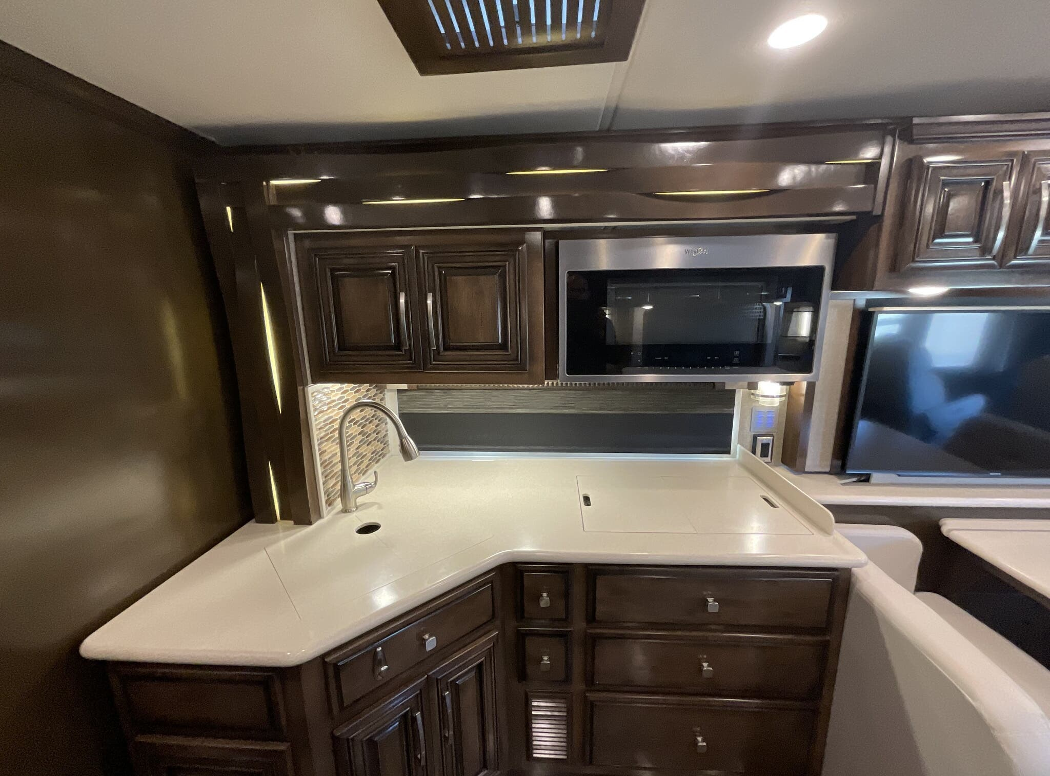 2018 Newmar New Aire 3341 - Image 45