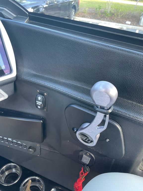 2018 Malibu Boats 24 MXZ - Image 9