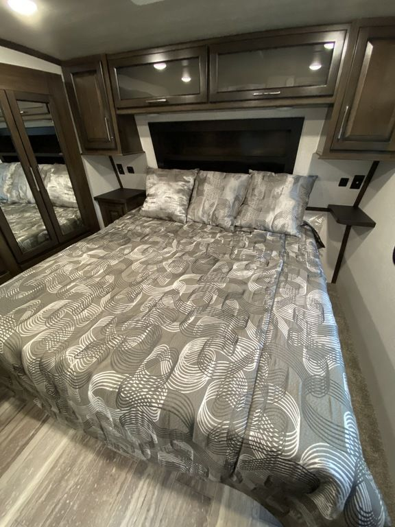 2022 Dutchmen Voltage 4145 - Image 45