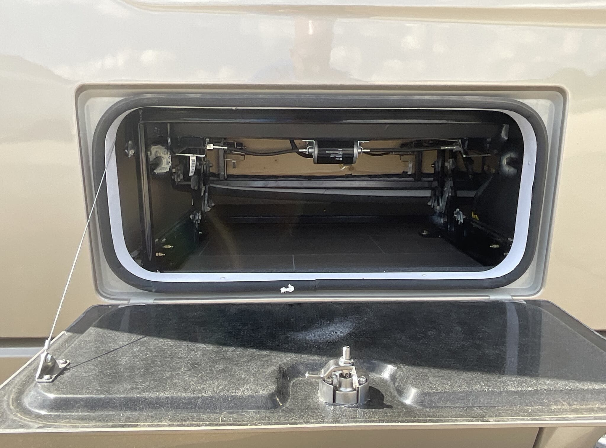 2019 Leisure Travel Serenity S24CB - Image 10