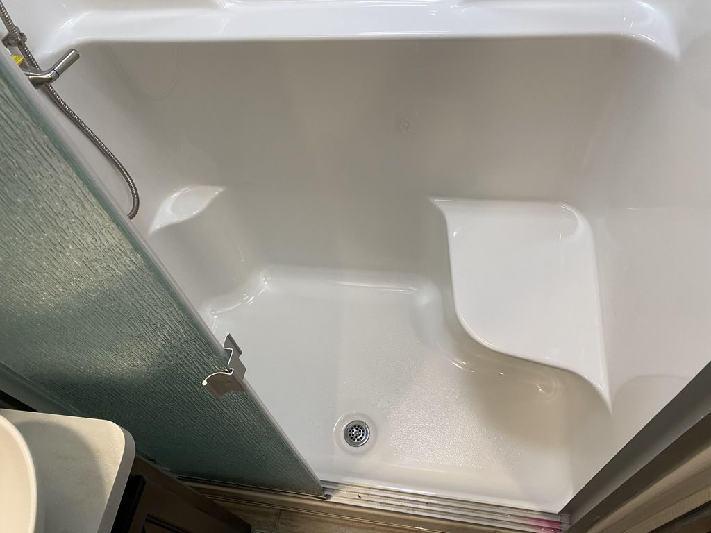 2022 Dutchmen Voltage 4145 - Image 46