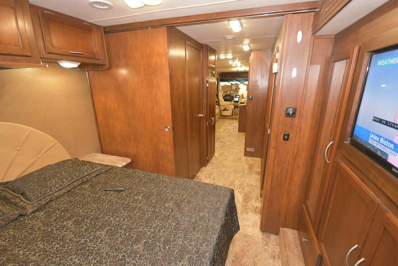 2015 Coachmen Pursuit 33BH - Image 50