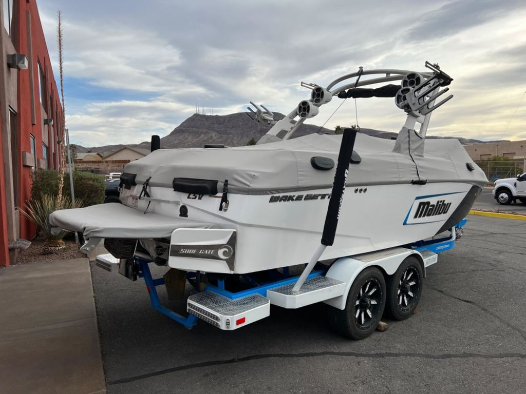 2019 Malibu Boats 23 LSV - Image 28