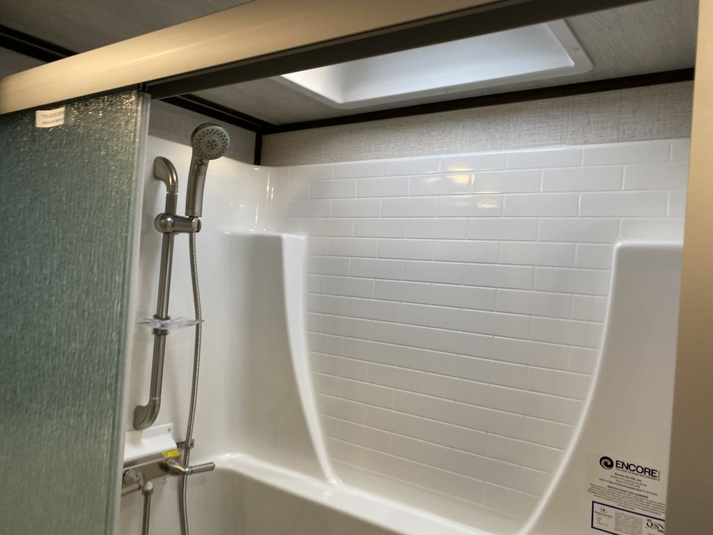 2022 Dutchmen Voltage 4145 - Image 50