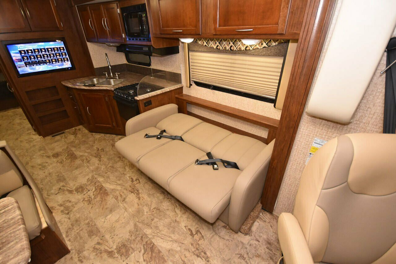 2015 Coachmen Pursuit 33BH - Image 7